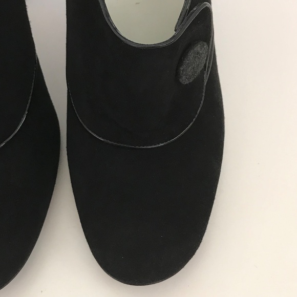 MARC JACOBS Black Suede Pump with Button Detail Black Heels Women’s Size 8 - Picture 4 of 16